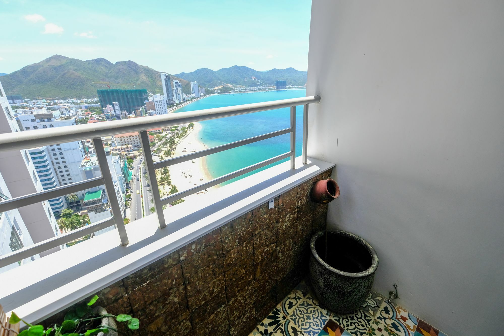 Sunrise Hon Chong Ocean View Apartment Nha Trang Exterior foto